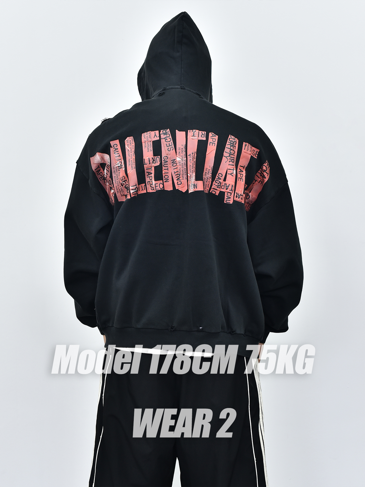 巴黎世家 做旧破洞外套