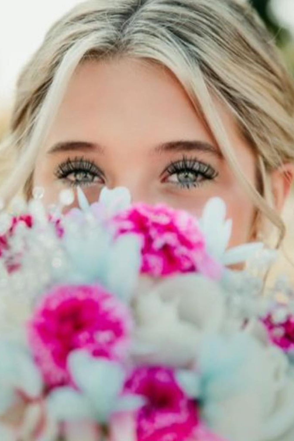 Glitter Kelly Green A-Line Deep V-Neck Homecoming Dress with Bow