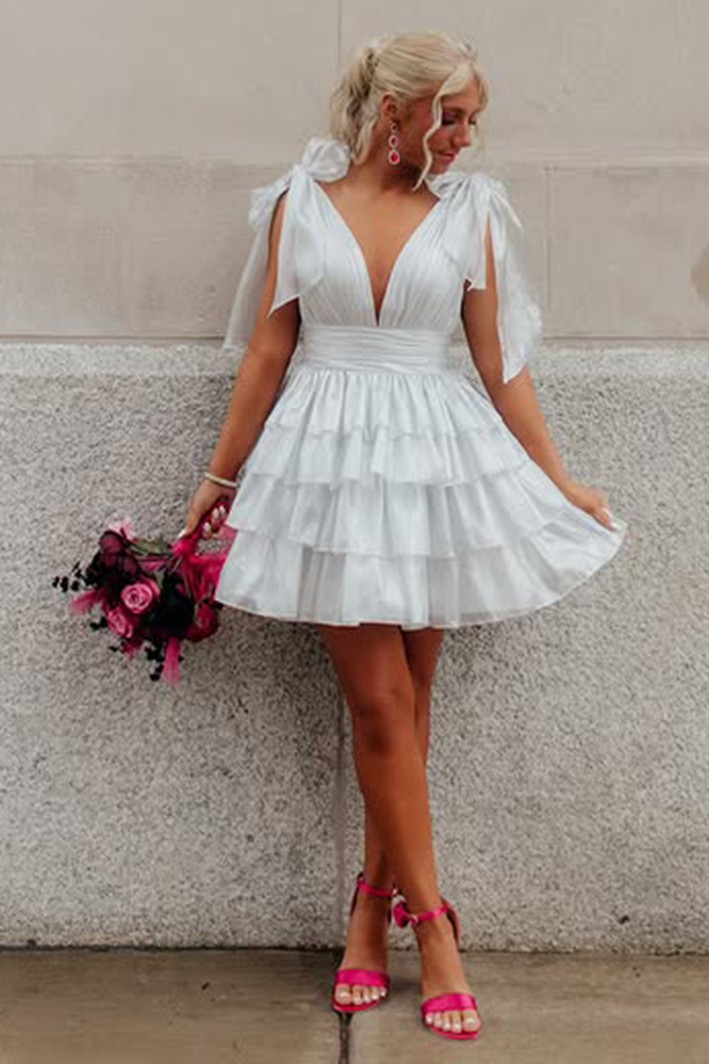 Glitter Kelly Green A-Line Deep V-Neck Homecoming Dress with Bow