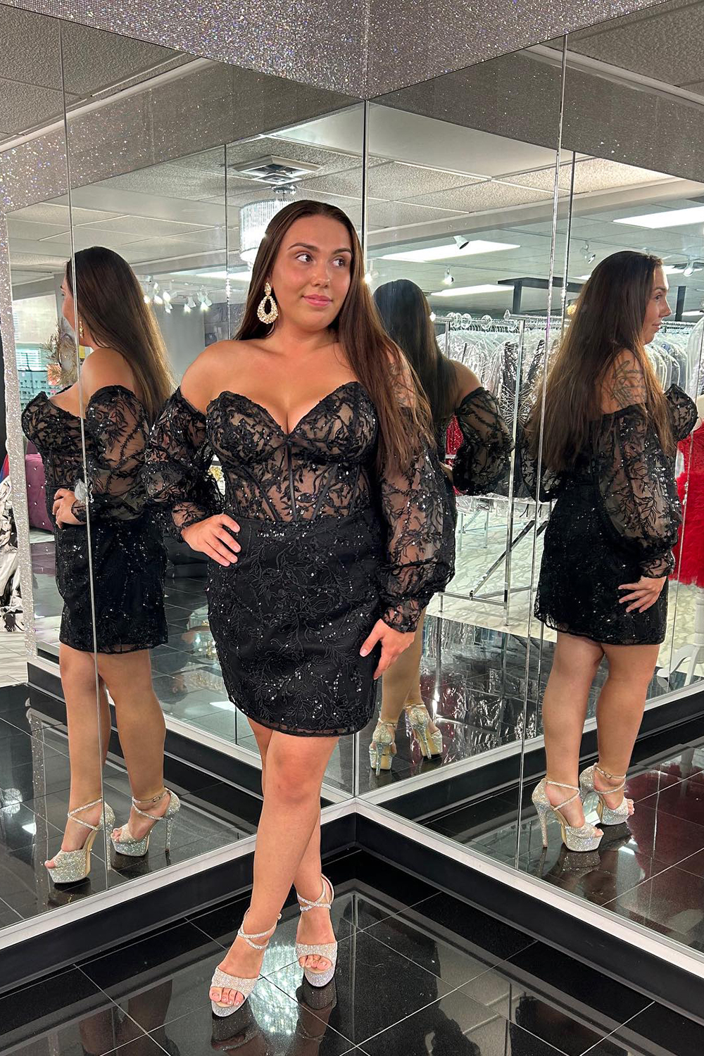 Black Sweetheart Sheath Short Corset Homecoming Dress with Long Sleeves