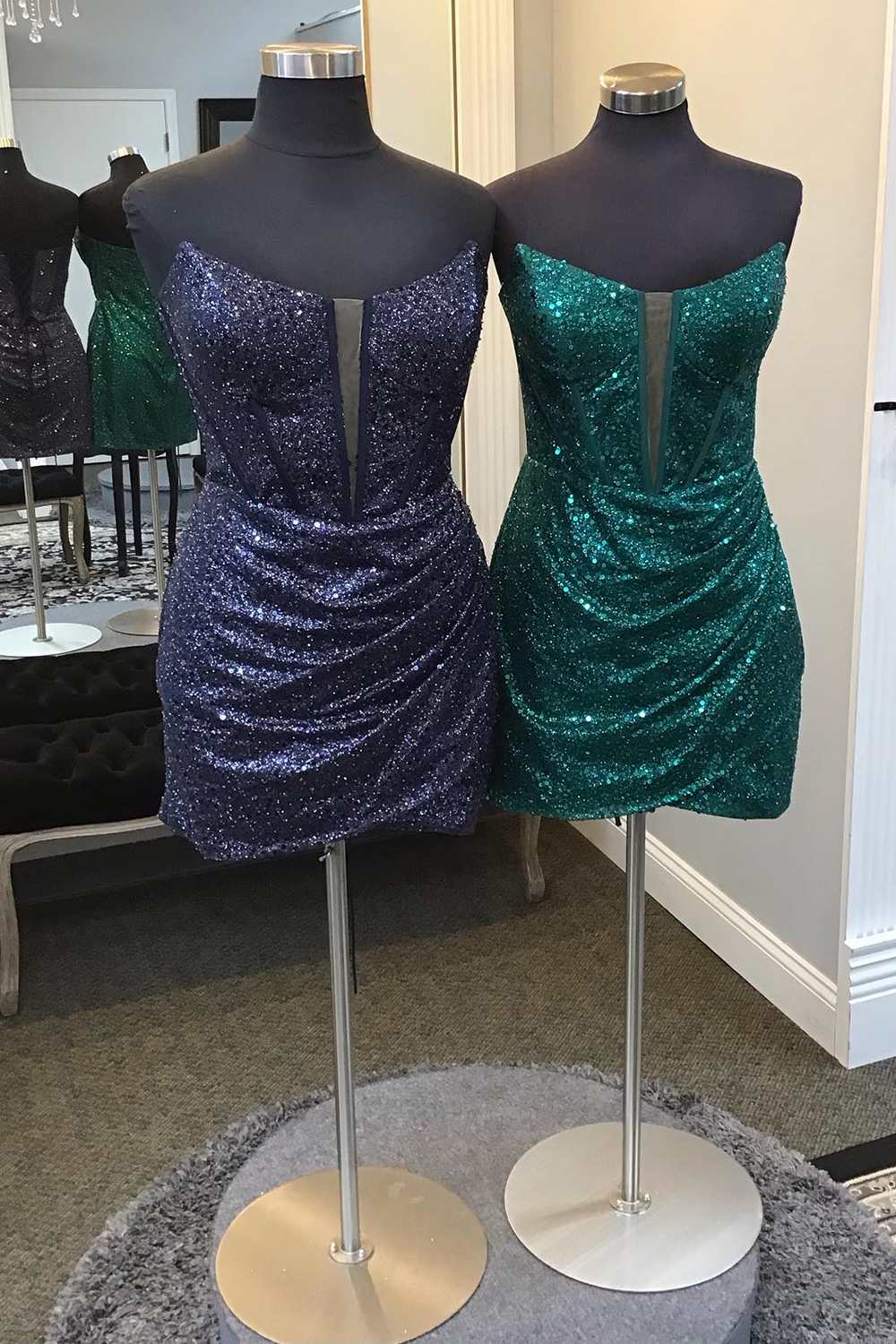 Sparkly Dark Green Strapless Sequins Ruched Bodycon Corset Homecoming Dress