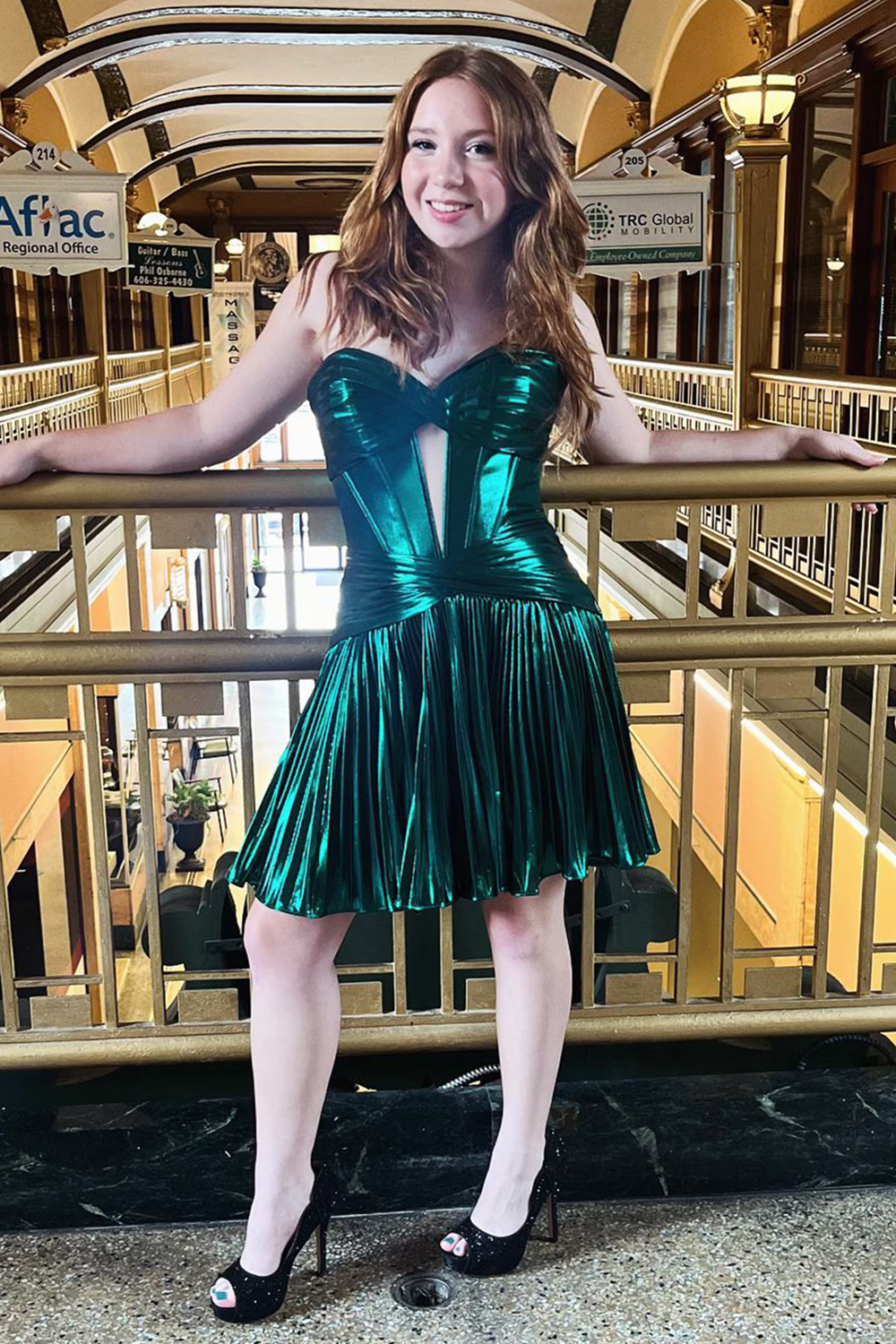 Dark Green Sweetheart A-Line Pleated Corset Homecoming Dress