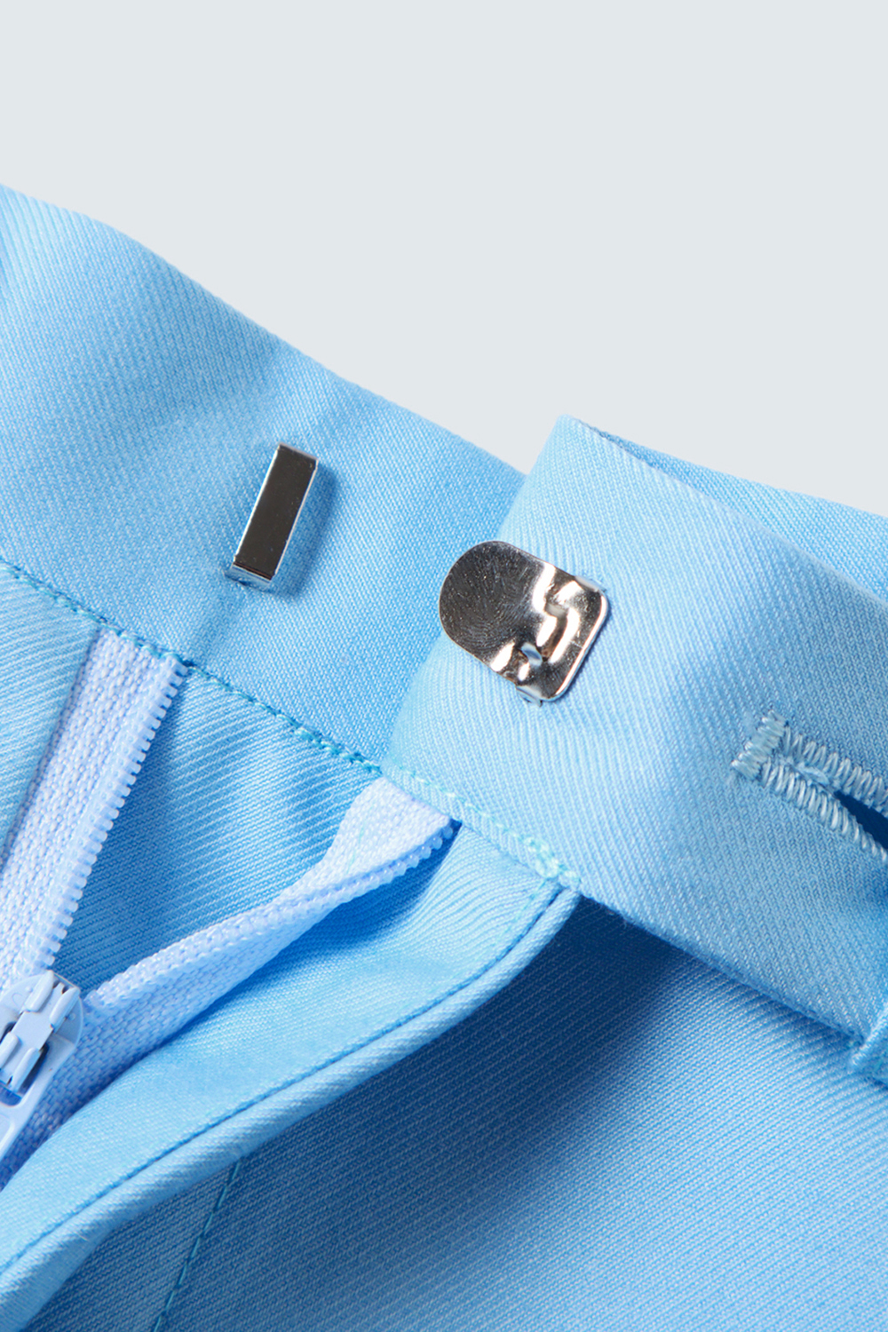 Blue Peak Lapel Slim Fitted One Button Women Suits with Belt