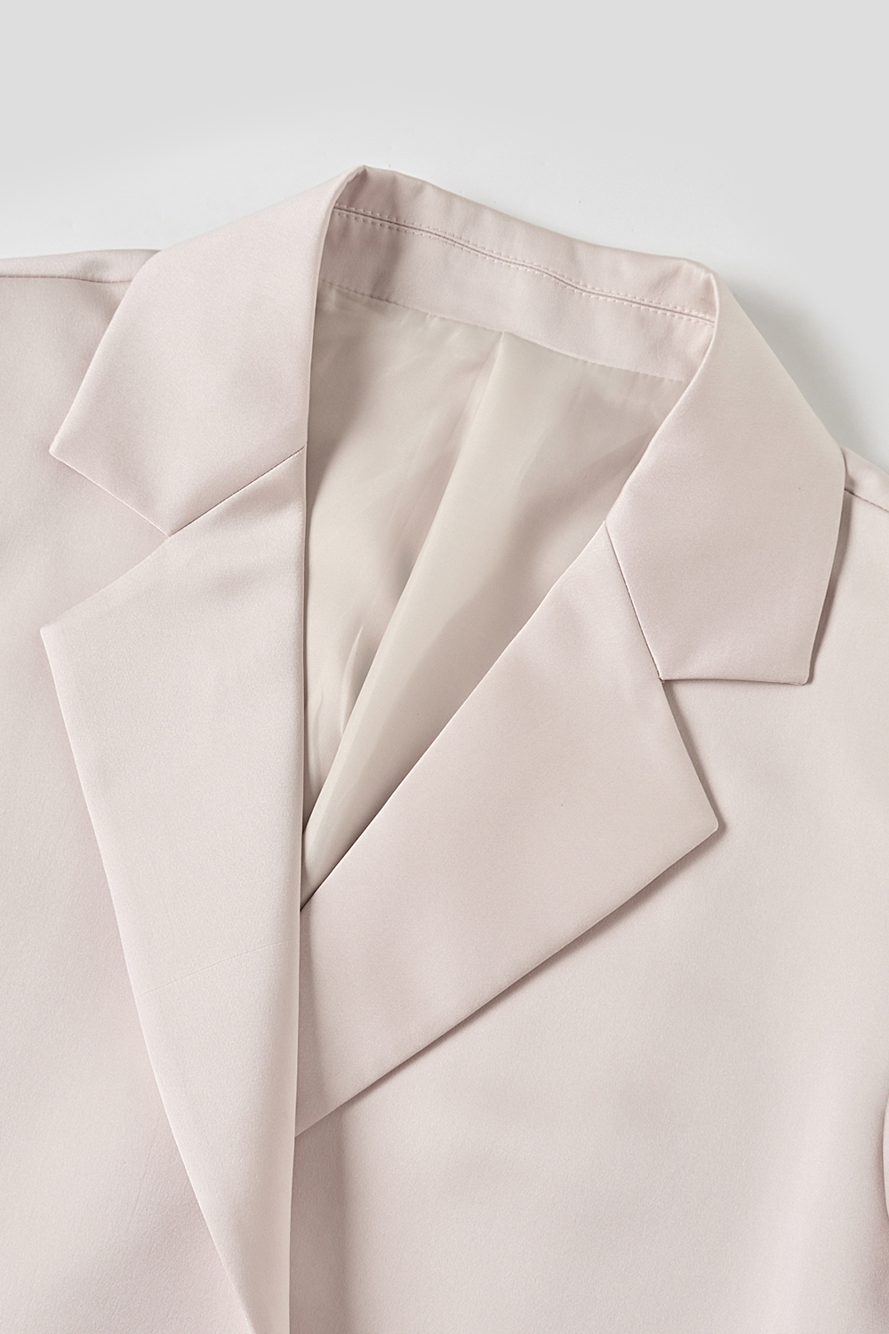 Champagne Notched Lapel Satin Double Breasted 2 Pieces Women Suits with Belt