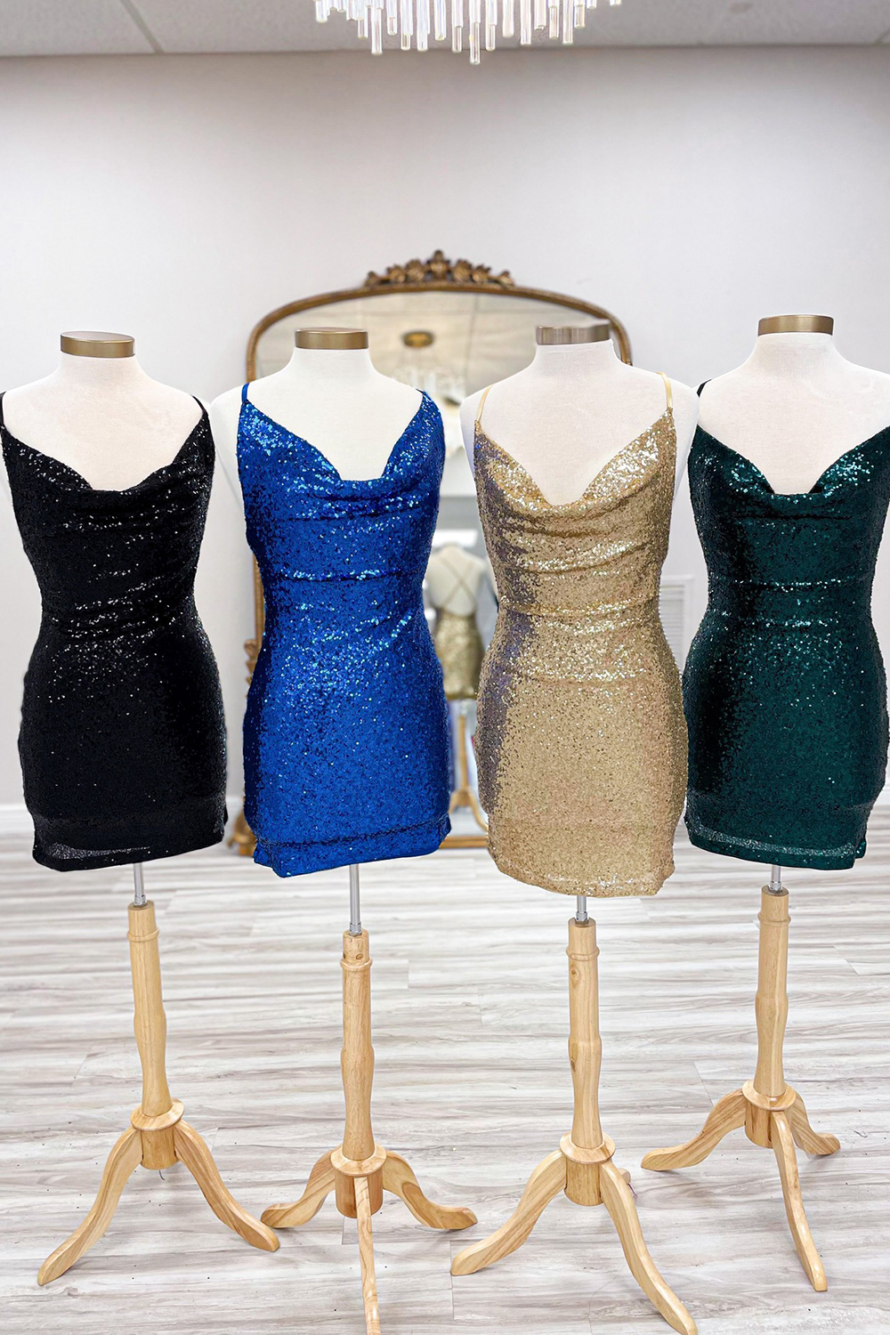 Gold Spaghetti Straps Sequin Beaded Sheath Short Homecoming Dress Cocktail Dress Y9493