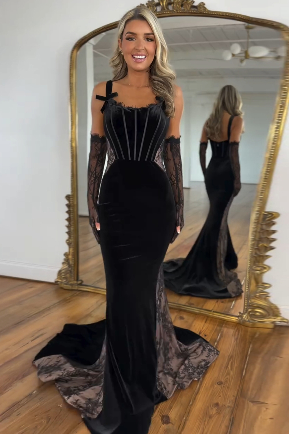 Black Spaghetti Straps Mermaid Velvet Long Corset Prom Dress