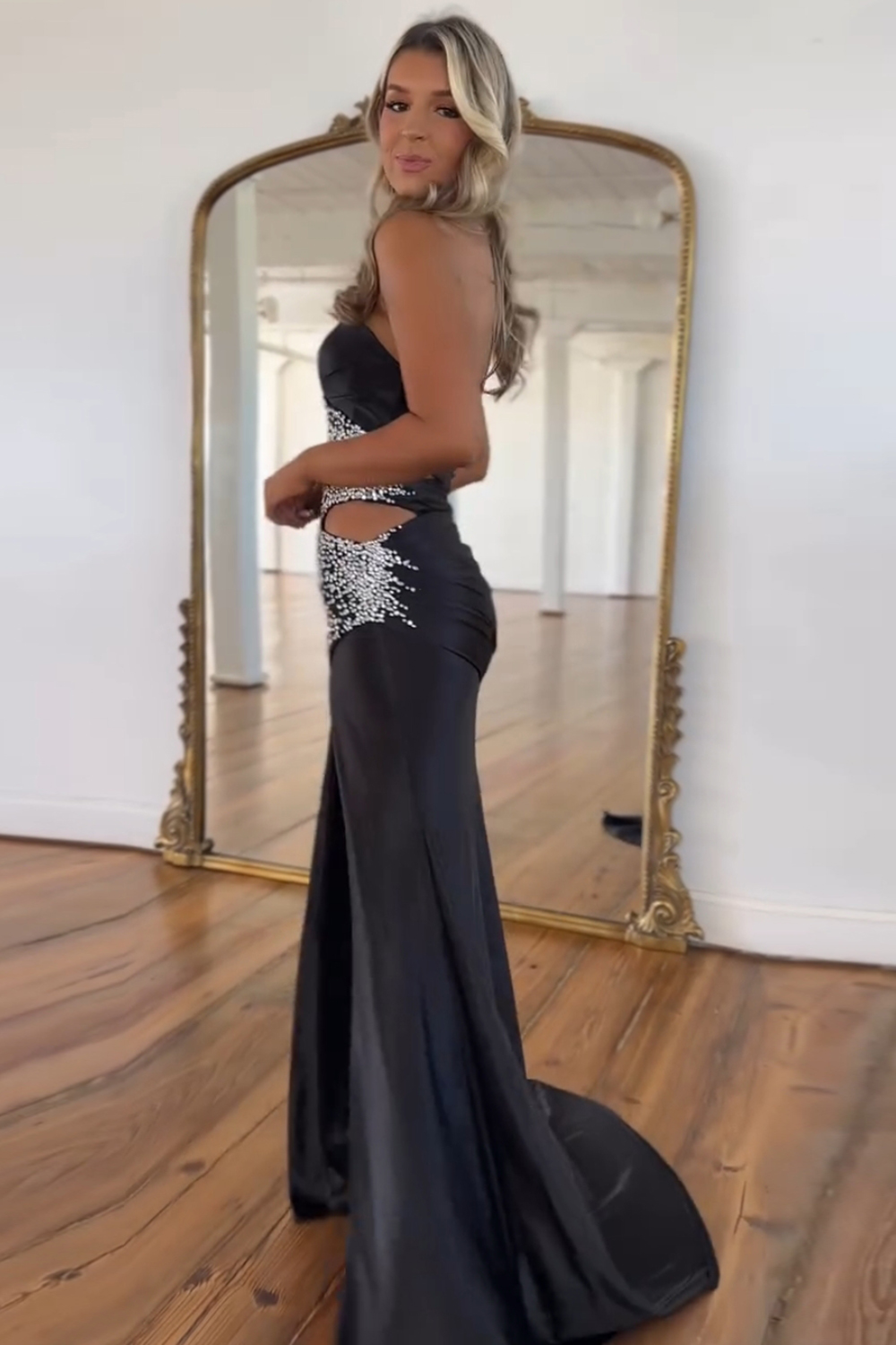 Glitter Black Sweetheart Mermaid Cut-out Long Prom Dress with Beading
