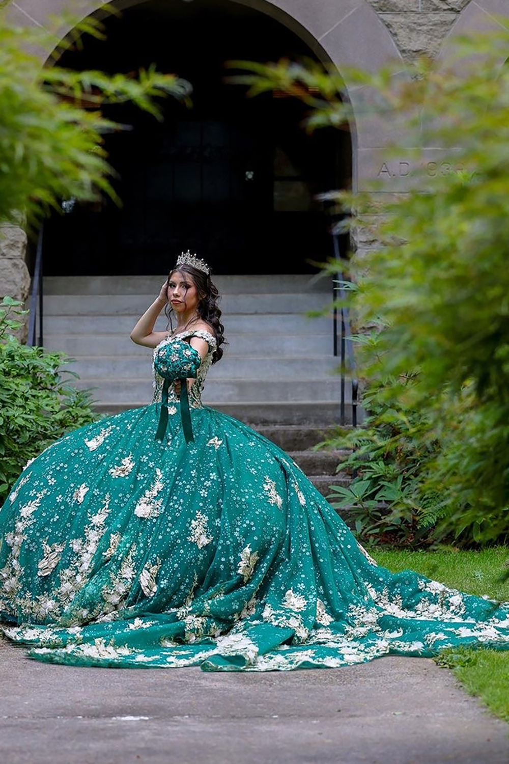 Green Golden Off the Shoulder Ball Gown Appliqued Quinceanera Dress 