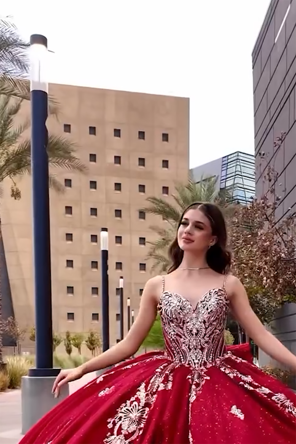 Glitter Burgundy Spaghtti Straps Ball Gown Quinceanera Dress with Beading