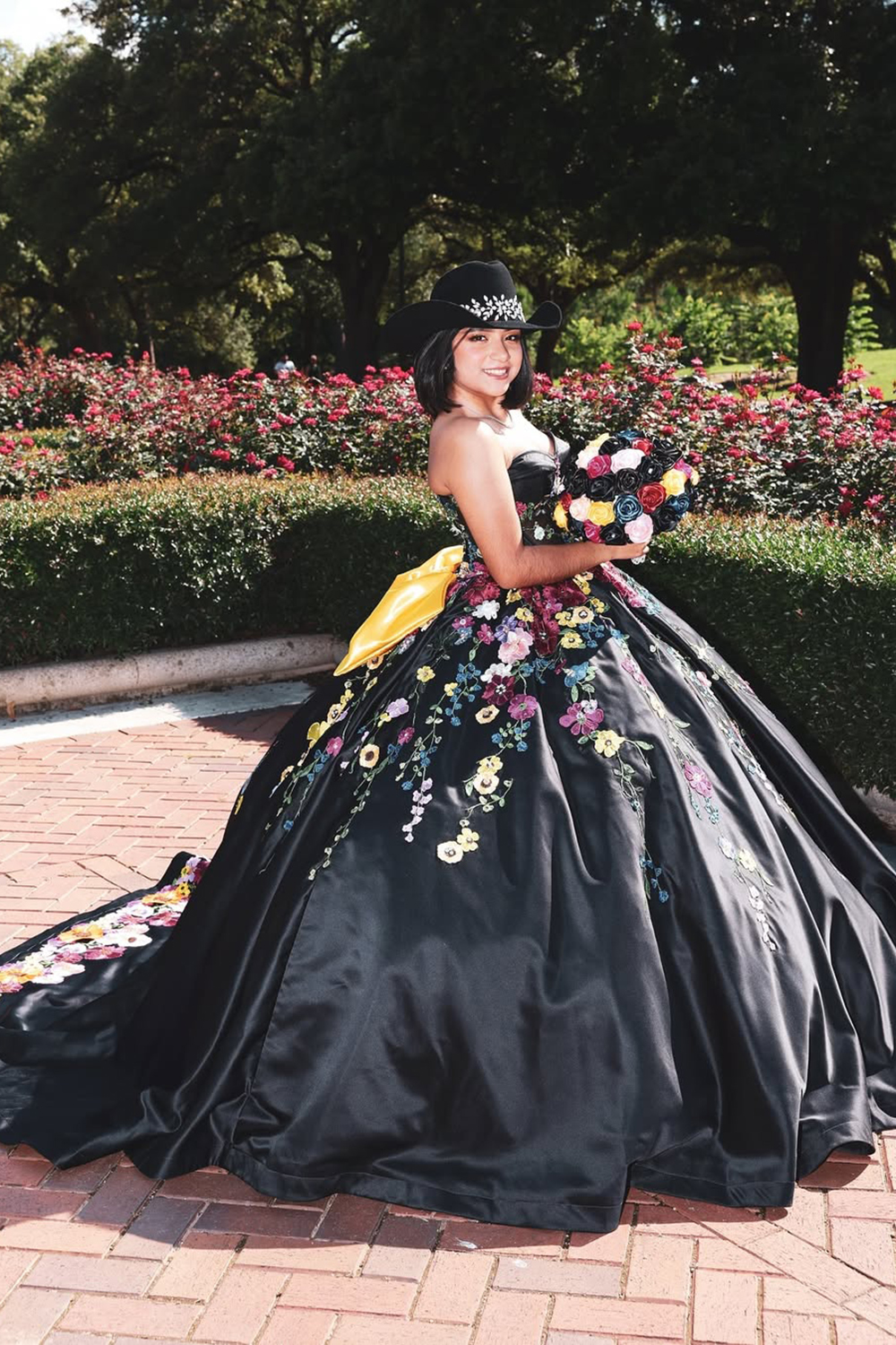 Black Sweetheart Princess Satin Quinceanera Dress with Appliques