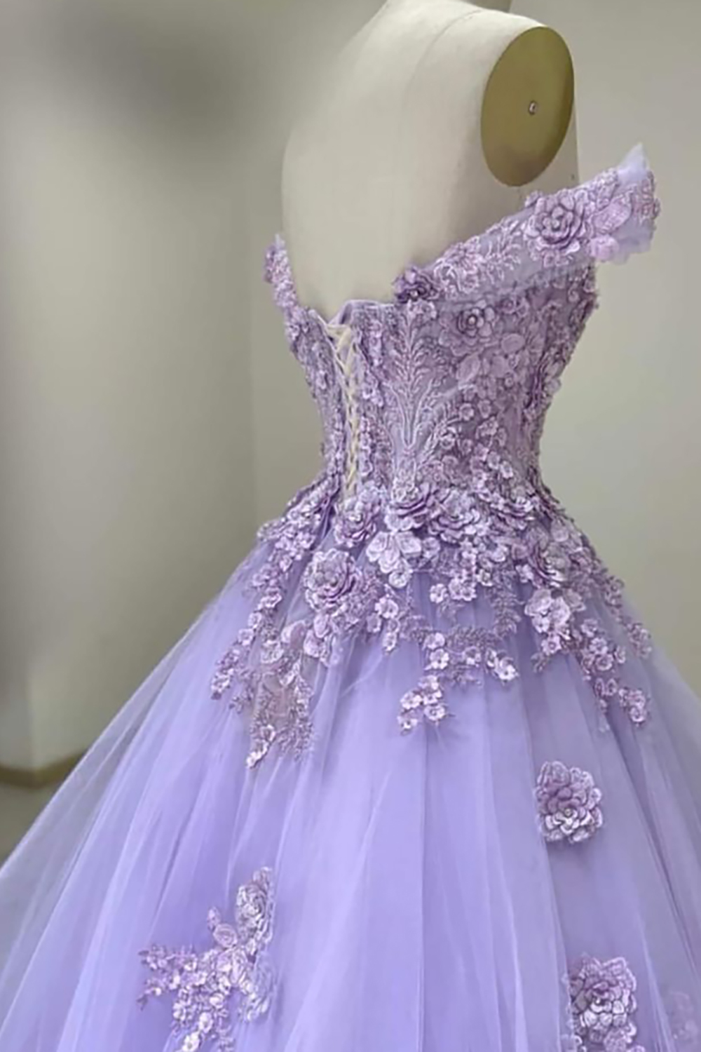 Lilac Off the Shoulder Princess Tulle Quinceanera Dress with Appliques