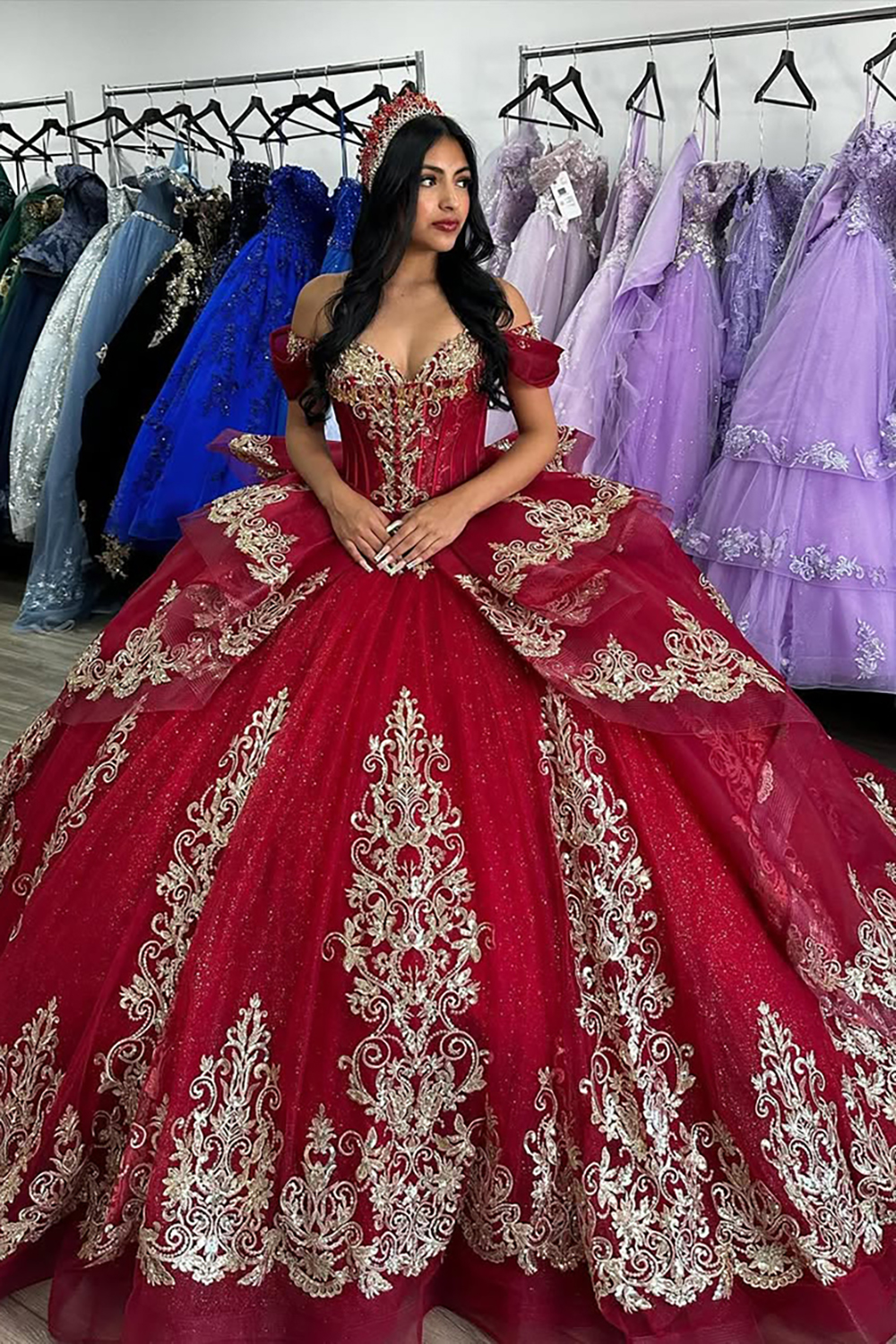 Sparkly Red Off the Shoulder Ball Gown Tulle Quinceanera Dress with Gold Applique 
