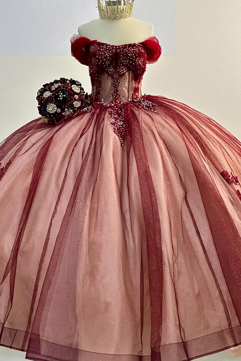 Red Sweetheart Princess Appliques Quinceanera Dress with Bow