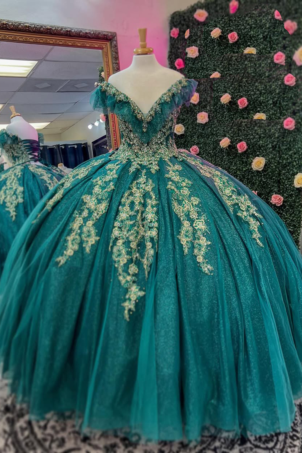 Glitter Green Glod Sweetheart Ball Gown Applique Quinceanera Dress