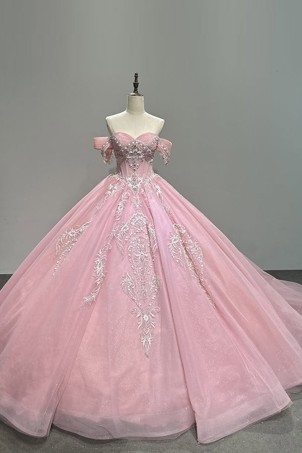 Sparkly Blush Pink Ball Gown Off the Shoulder Tulle Quinceanera Dress with Beading Appliques