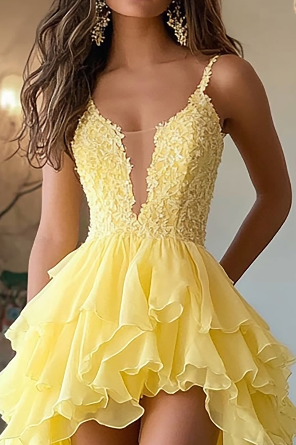 Hellymoon Women Daffodil Chiffon High Low Pageant Dress with Lace Appliques V-Neck Ruffled Spaghetti Straps Long Homecoming Dress