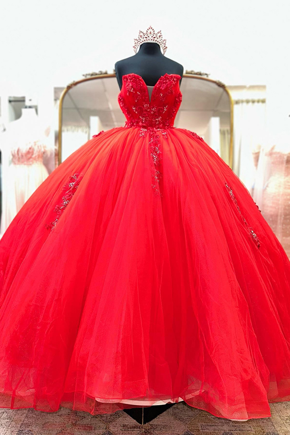 Red Appliqued Tulle Ball Gown Sweetheart Quinceanera Dress