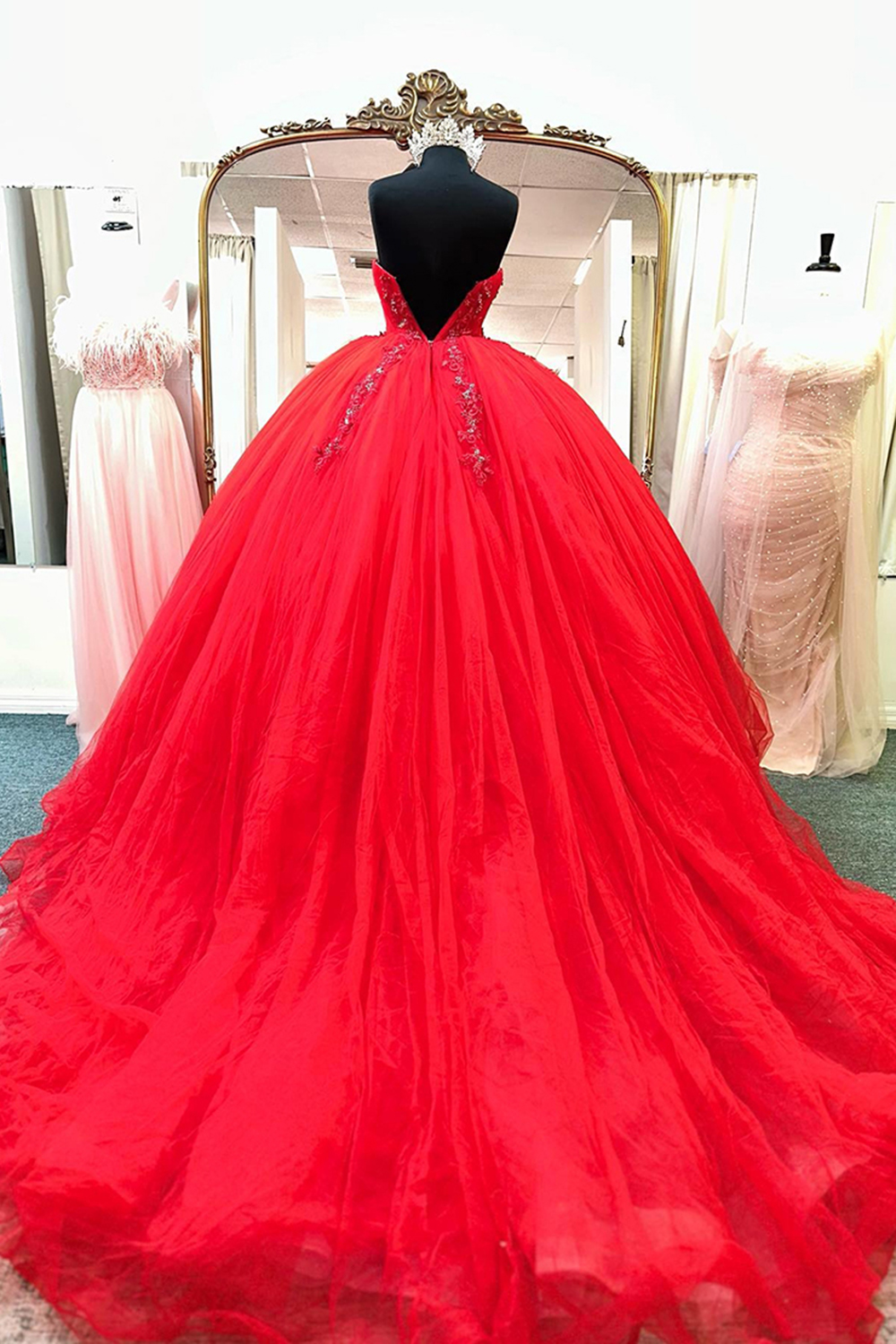Red Appliqued Tulle Ball Gown Sweetheart Quinceanera Dress
