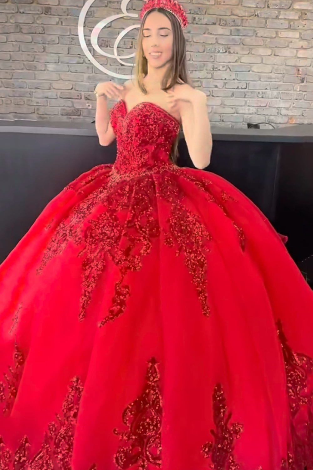Red Corset Sweetheart Ball Gown Quinceanera Dress with Appliques