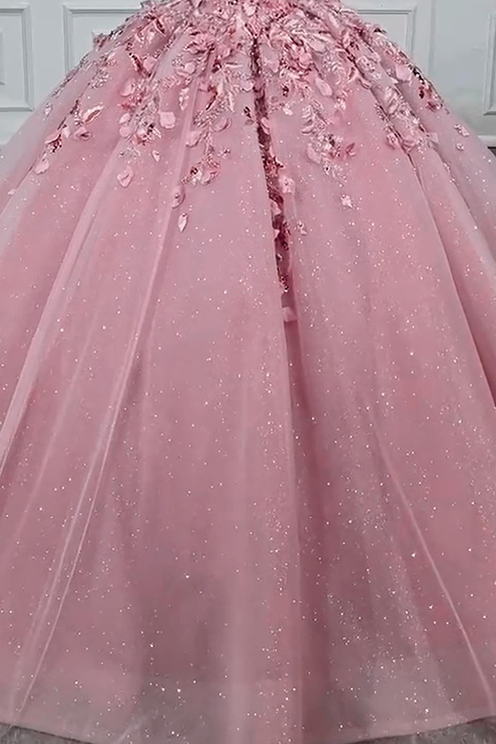 Glitter Pink Princess Ball Gown V-Neck Long Quinceanera Dress with Appliques