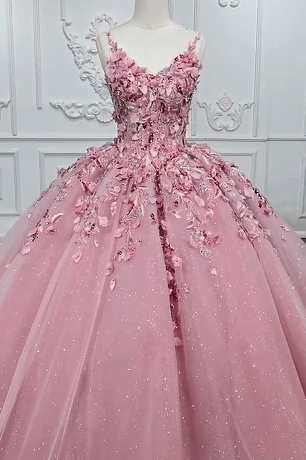 Glitter Pink Princess Ball Gown V-Neck Long Quinceanera Dress with Appliques