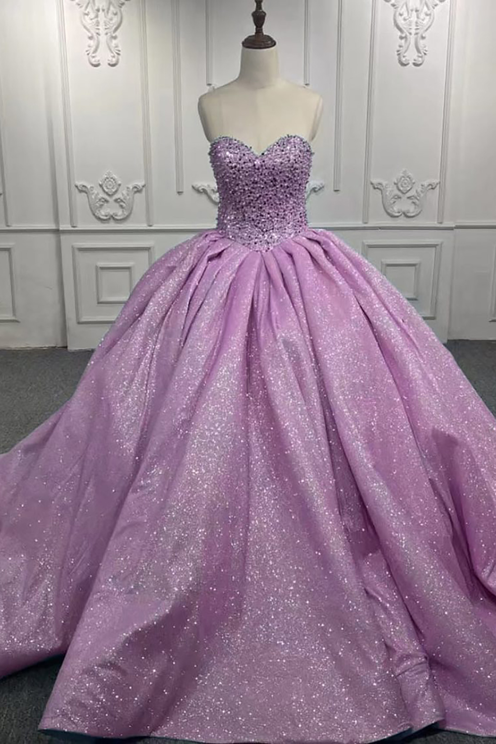 Sparkly Lilac Sequins Princess Ball Gown Sweetheart Long Quinceanera Dress