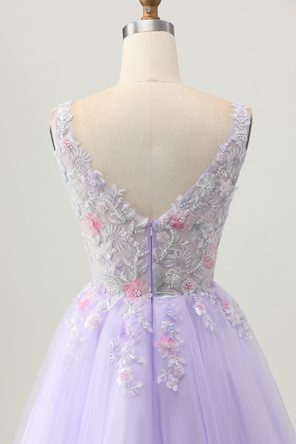Floral Lilac V-Neck Short Tulle Homecoming Dress with Beading