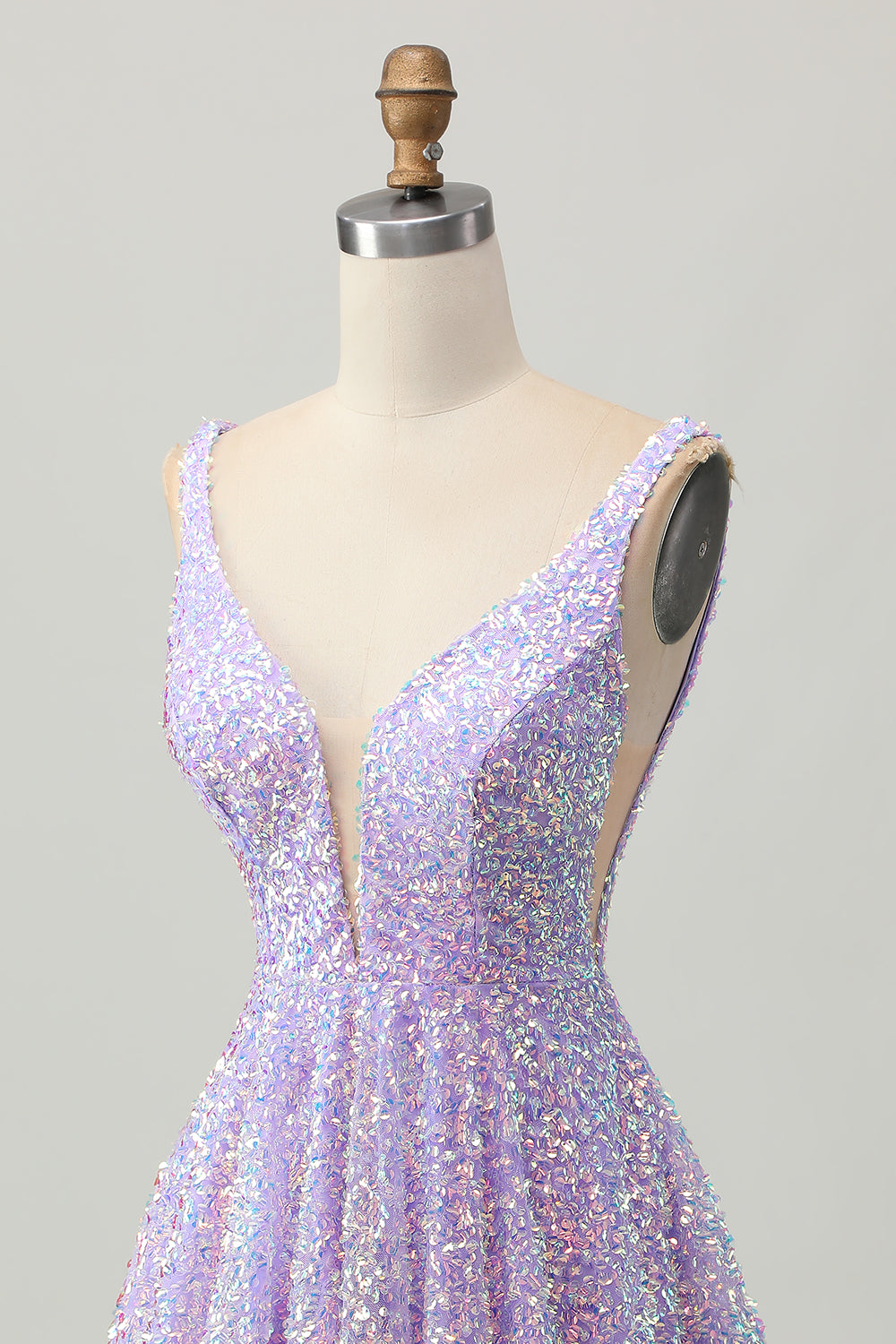 Sparkly Lilac V-Neck Short Sequin Homecoming Dress