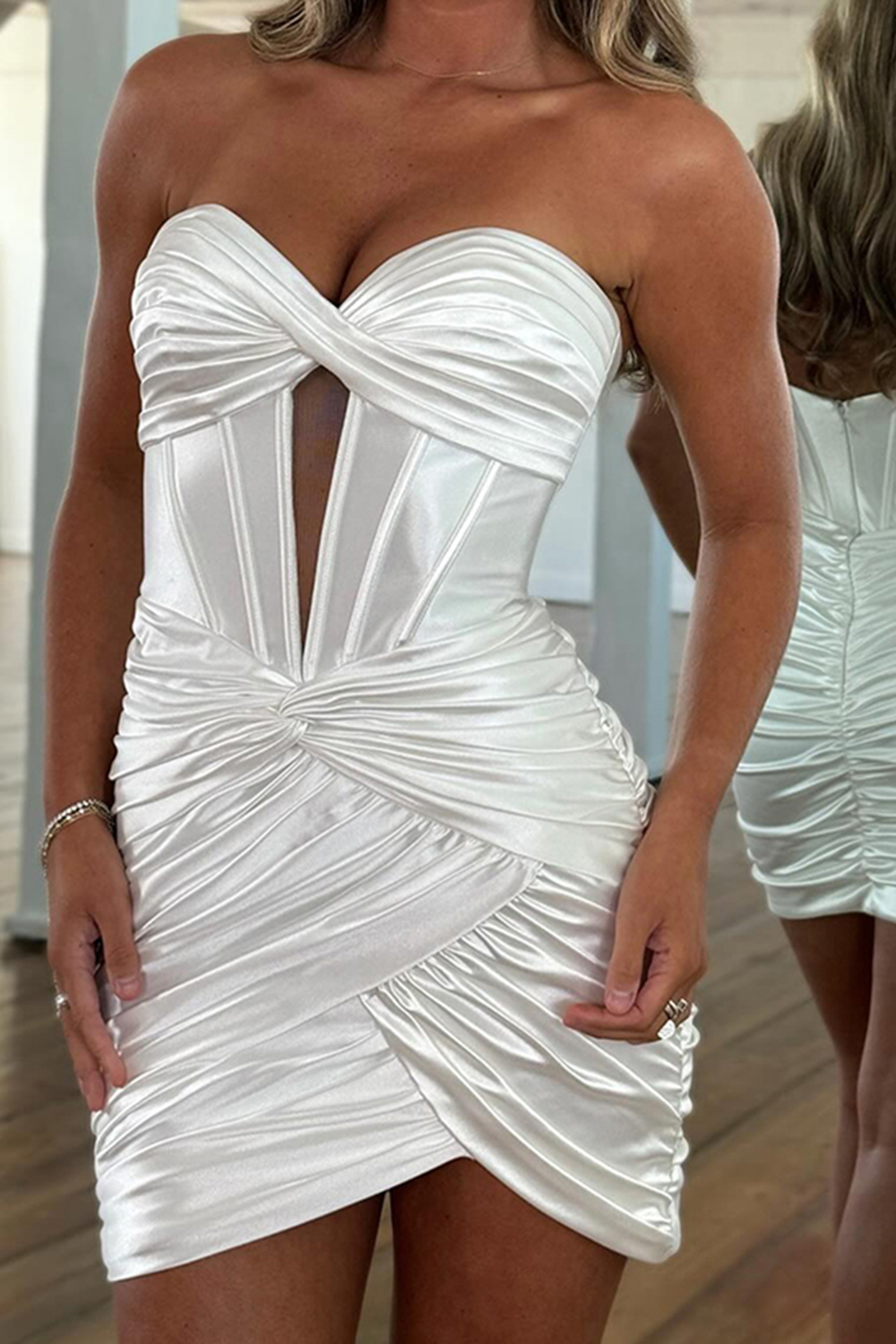 Sweetheart White Satin Ruched Keyhole Tight Short Corset Homecoming Dress