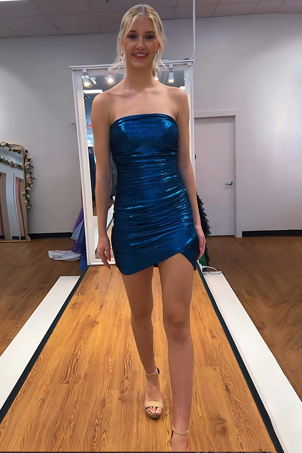 Sparkly Royal Blue Strapless Metallic Ruched Bodycon Short Homecoming Dress