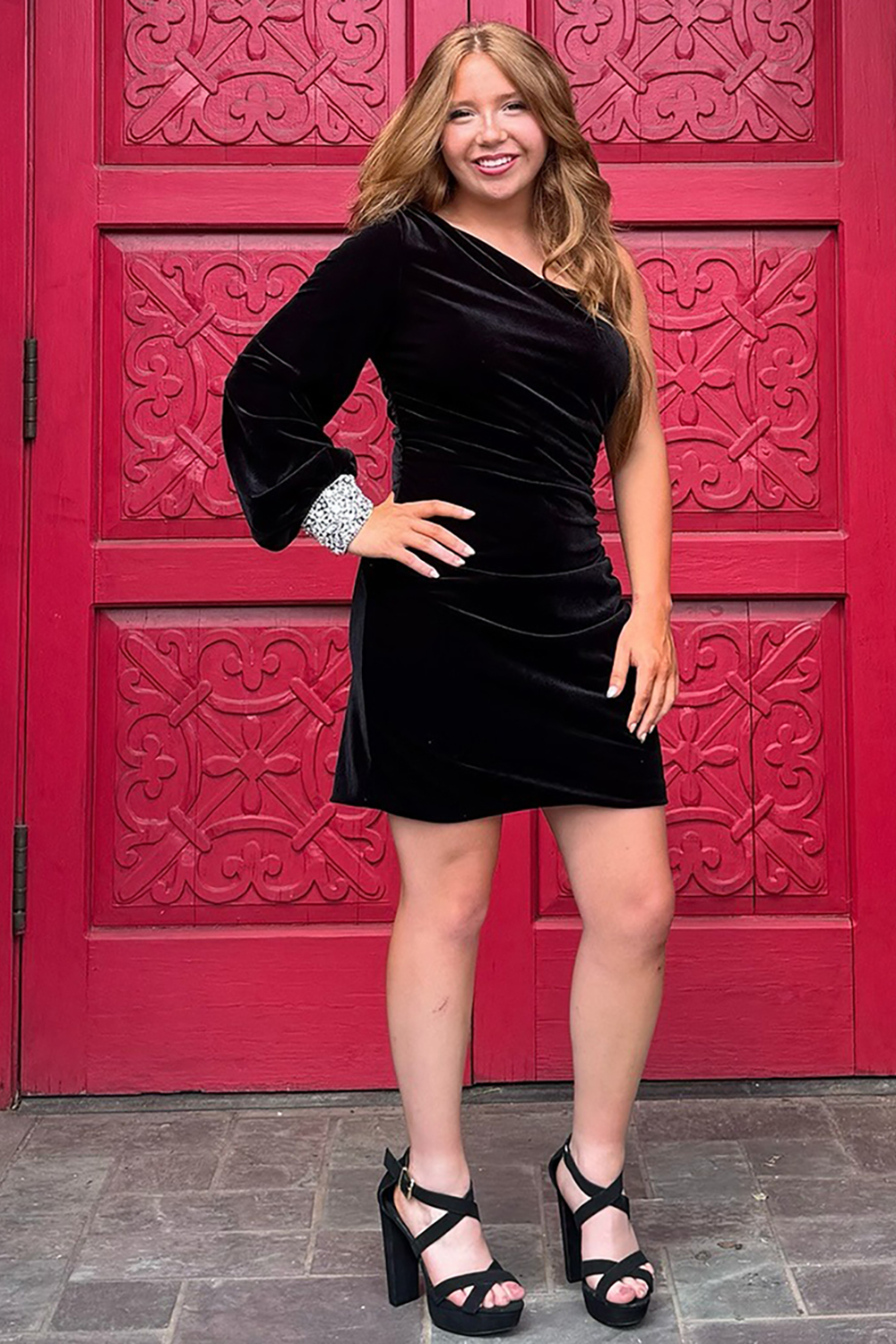 Sparkly Black One Shoulder Velvet Short Homecoming Dress with Beading