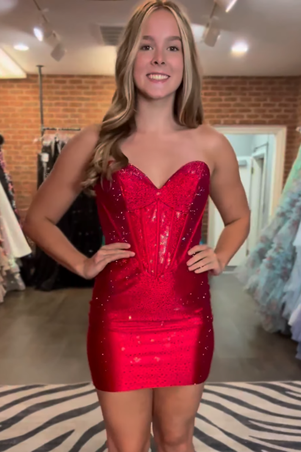 Sparkly Red Sweetheart Satin Corset Tight Short Homecoming Dress with Beading
