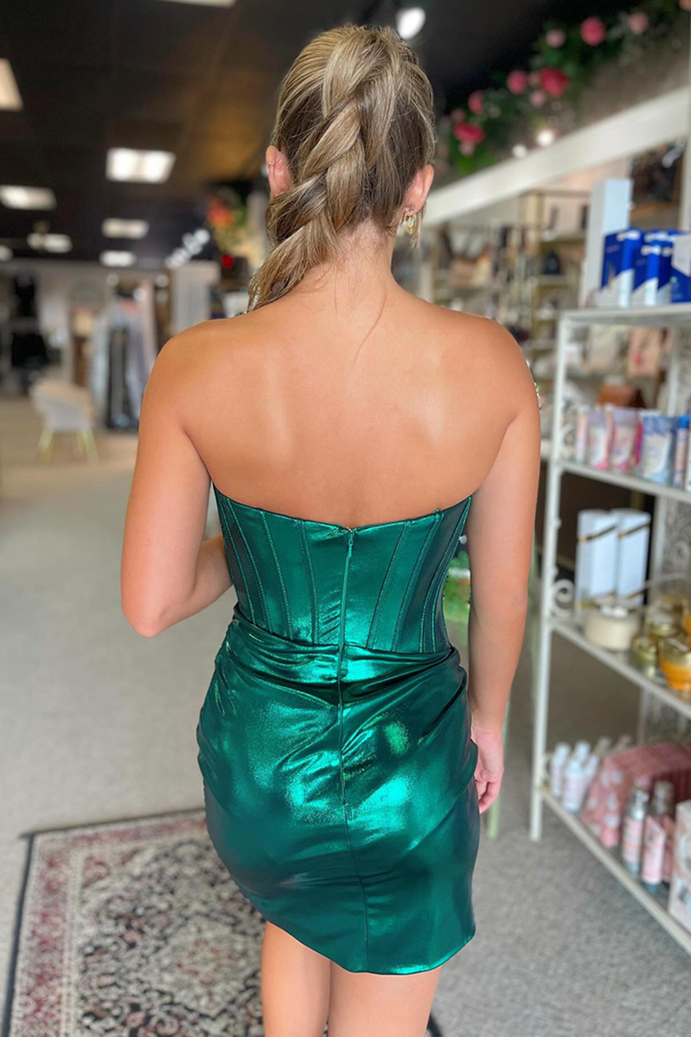 Emerald Green Metallic Ruched Sweetheart Short Tight Corset Homecoming Dress 