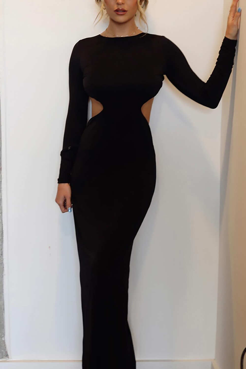 Black Mermaid Cut Out Round Neck Maxi Dress with Sleeves