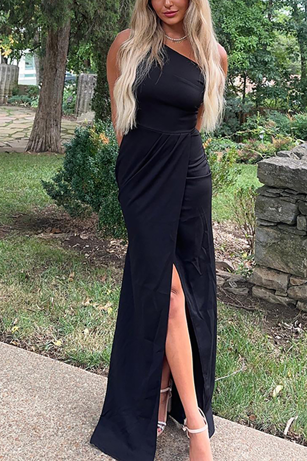 Black Mermaid One Shoulder Maxi Dress with Slit