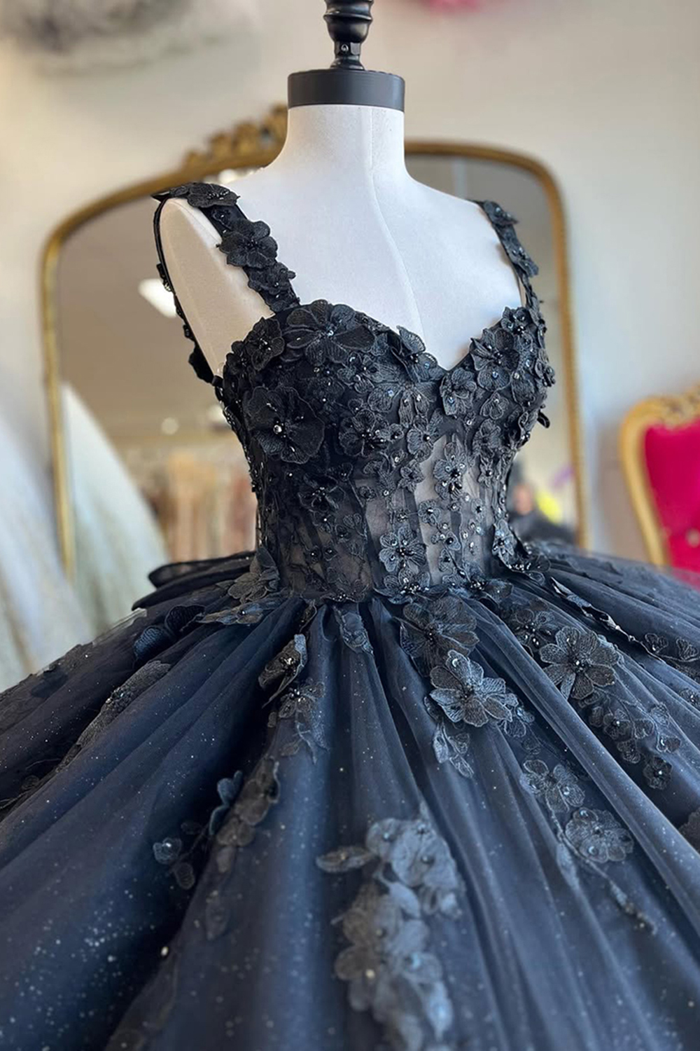 Sparkly Black Spaghetti Straps Beaded Corset Ball Gown Floral Appliques Quinceanera Dress with Bow