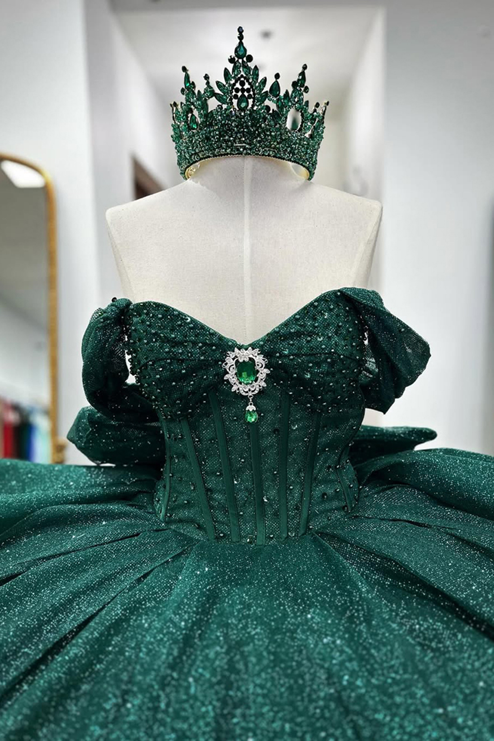Sparkly Dark Green Sweetheart Corset Ball Gown Bedaed Quinceanera Dress with Bow