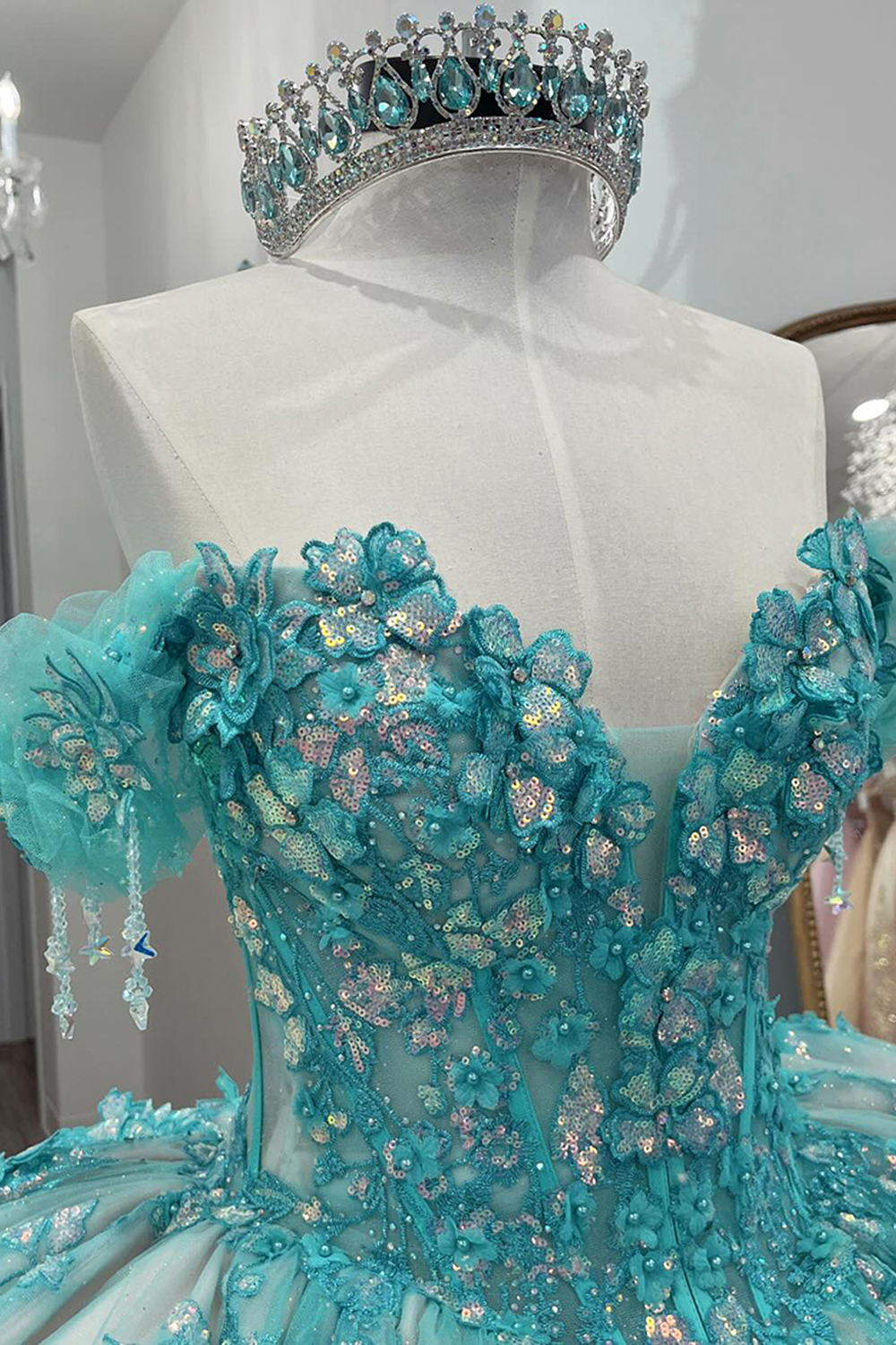 Sparkly Green Off the Shoulder Floral Ball Gown Tulle Sequins Quinceanera Dress with Appliques