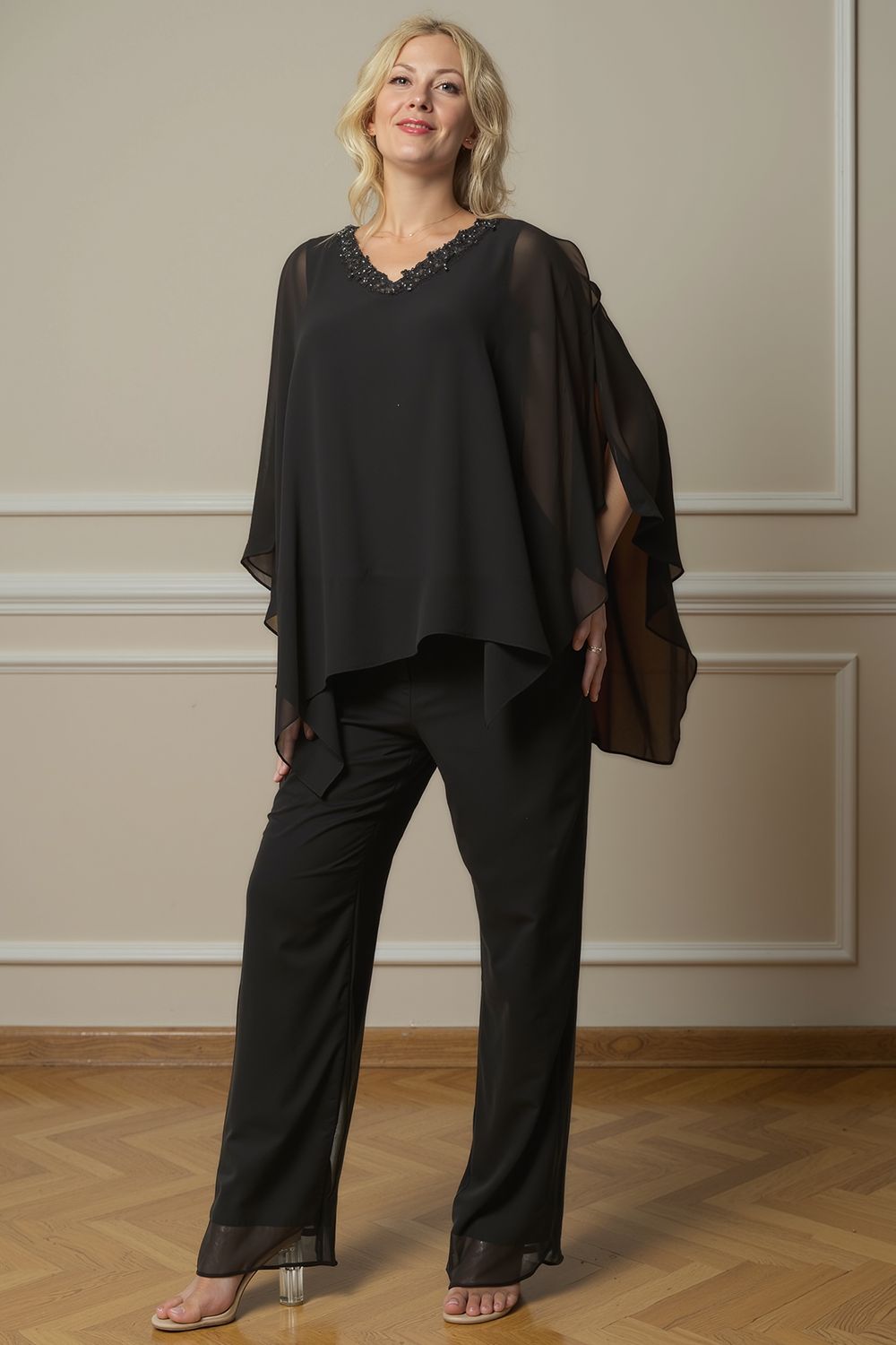 Sparkly Black Beaded V-Neck 3 Piece Mother of the Bride Pant Suits with Cape