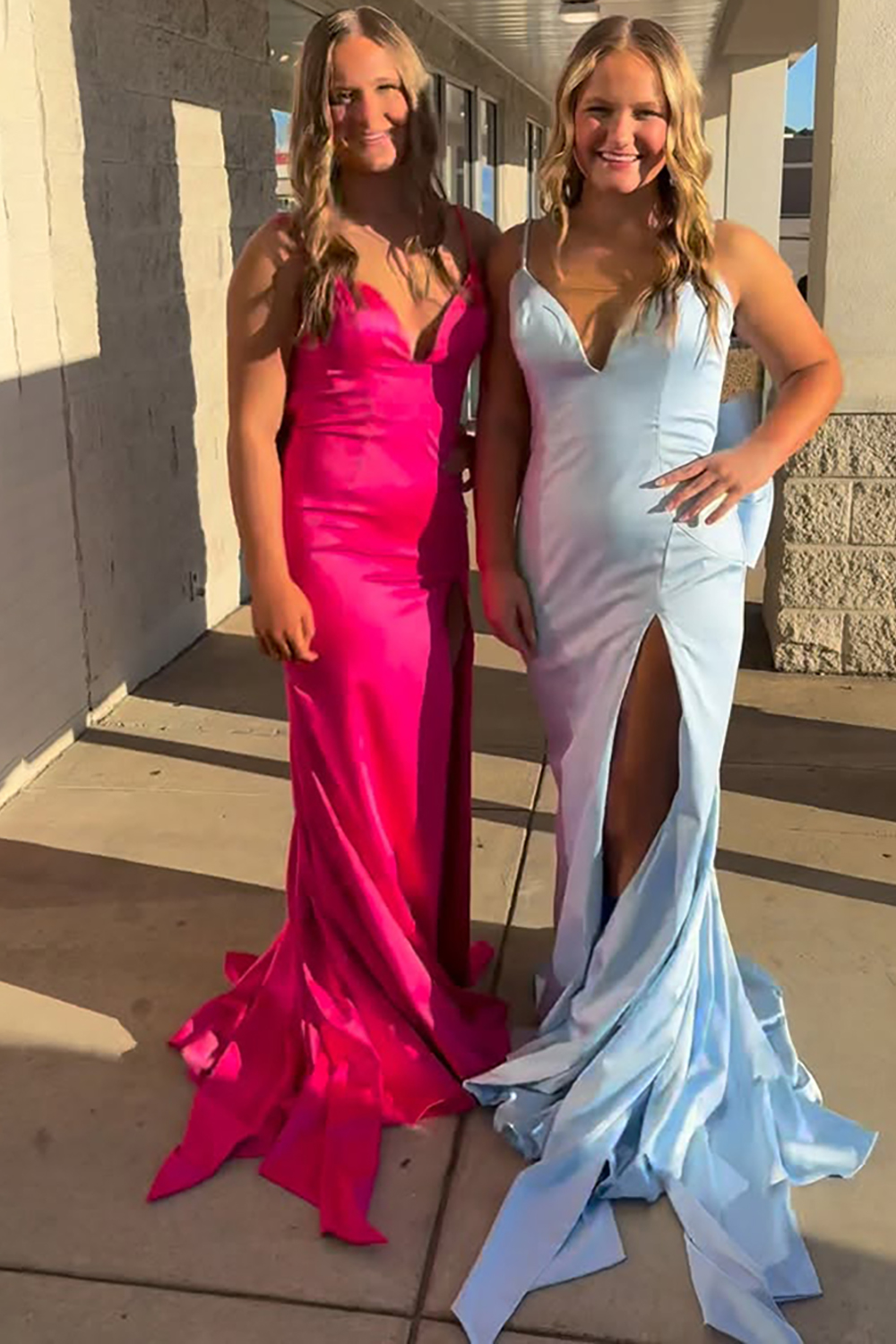 Sparkly Fuchsia V-Neck Mermaid Long Prom Dress with Bow