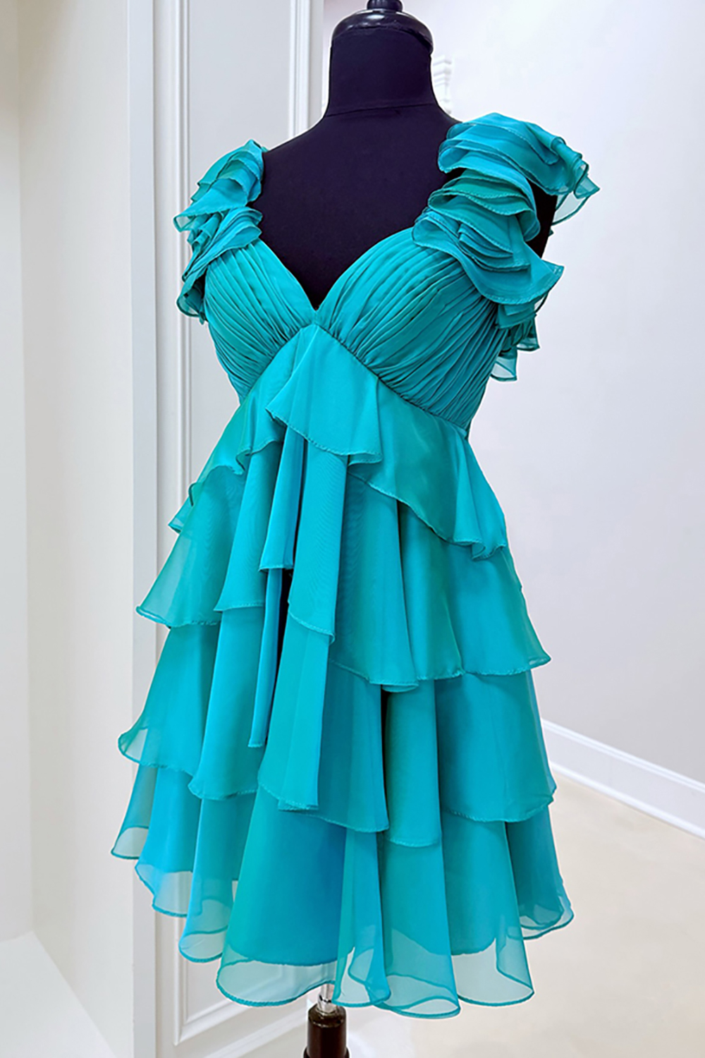 Peacock Green Floral V-Neck Tiered Short Prom Dress with Ruffles