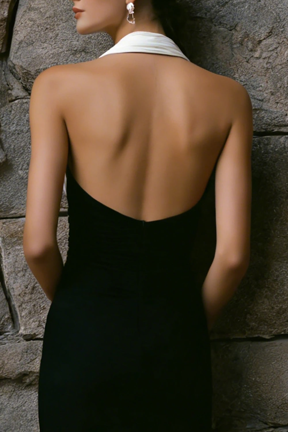 Black and White Chiffon Pleated Long Sheath Formal Dress