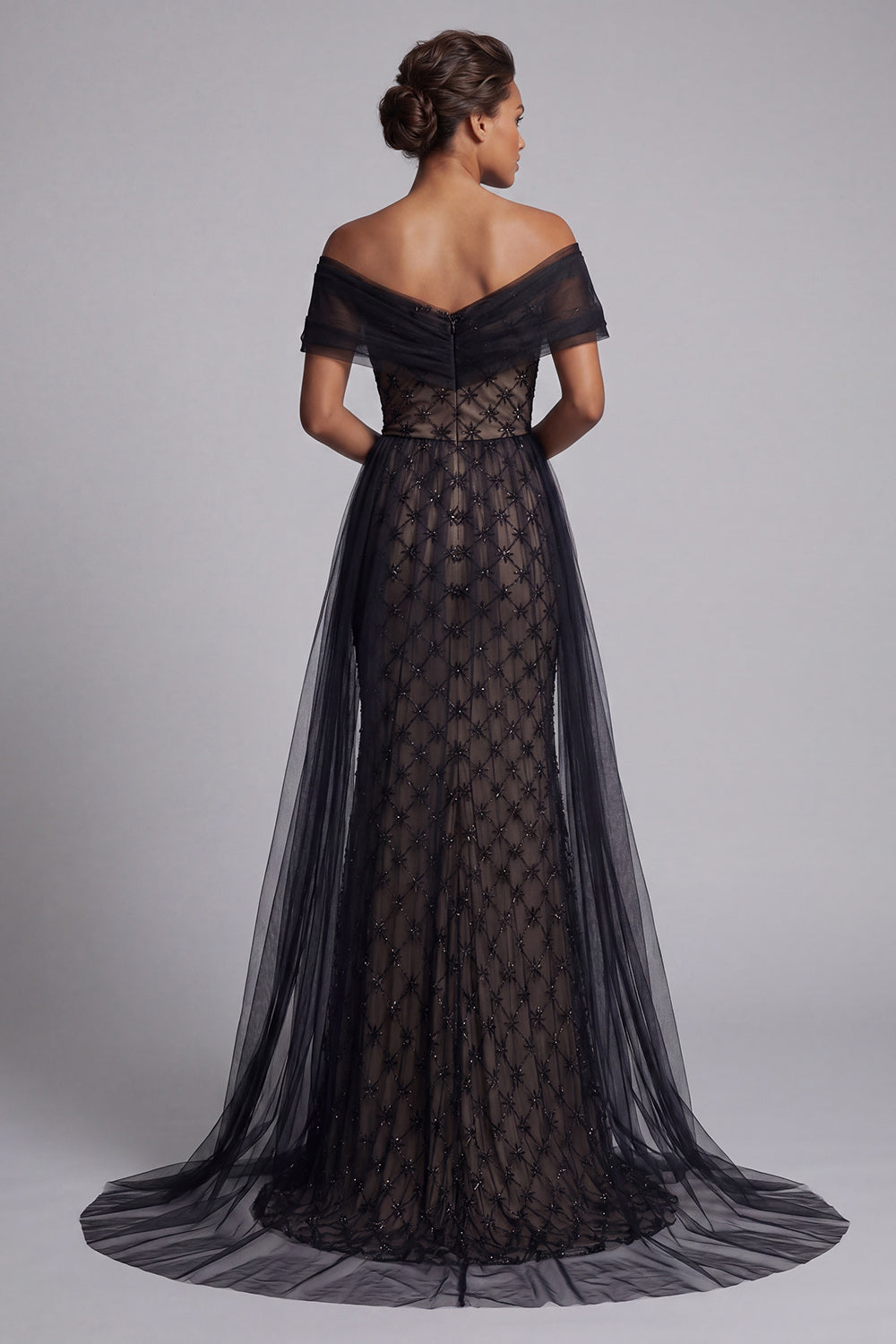 Sparkly Black Mermaid Beaded Long Mother of the Bride Dress with Cape