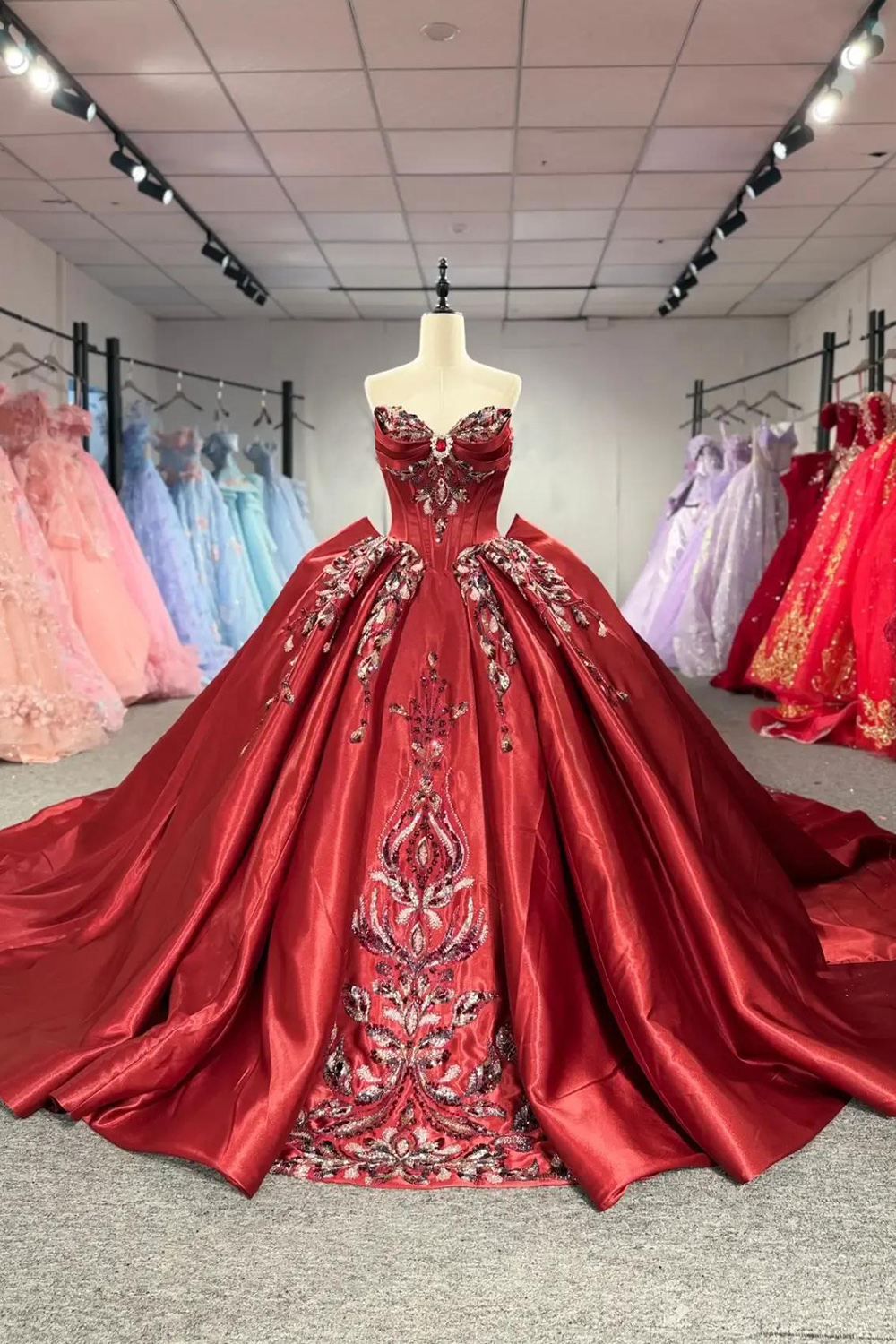 Red Corset Ball Gown Long Quinceanera Dress Satin Strapless Appliqued Sleeveless Sweet 16 Dress