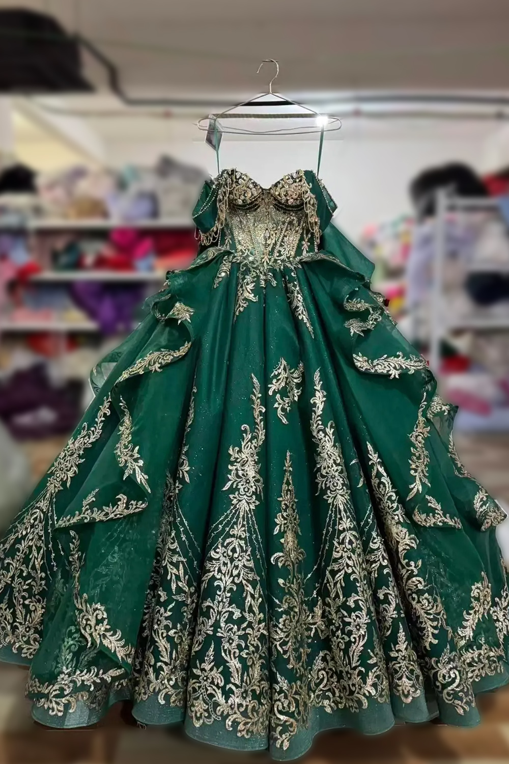 Dark Green Ruffled Corset Ball Gown Appliqued Long Quinceanera Dress Cold Shoulder Sleeveless Tiered Organza Sweet 16 Dress