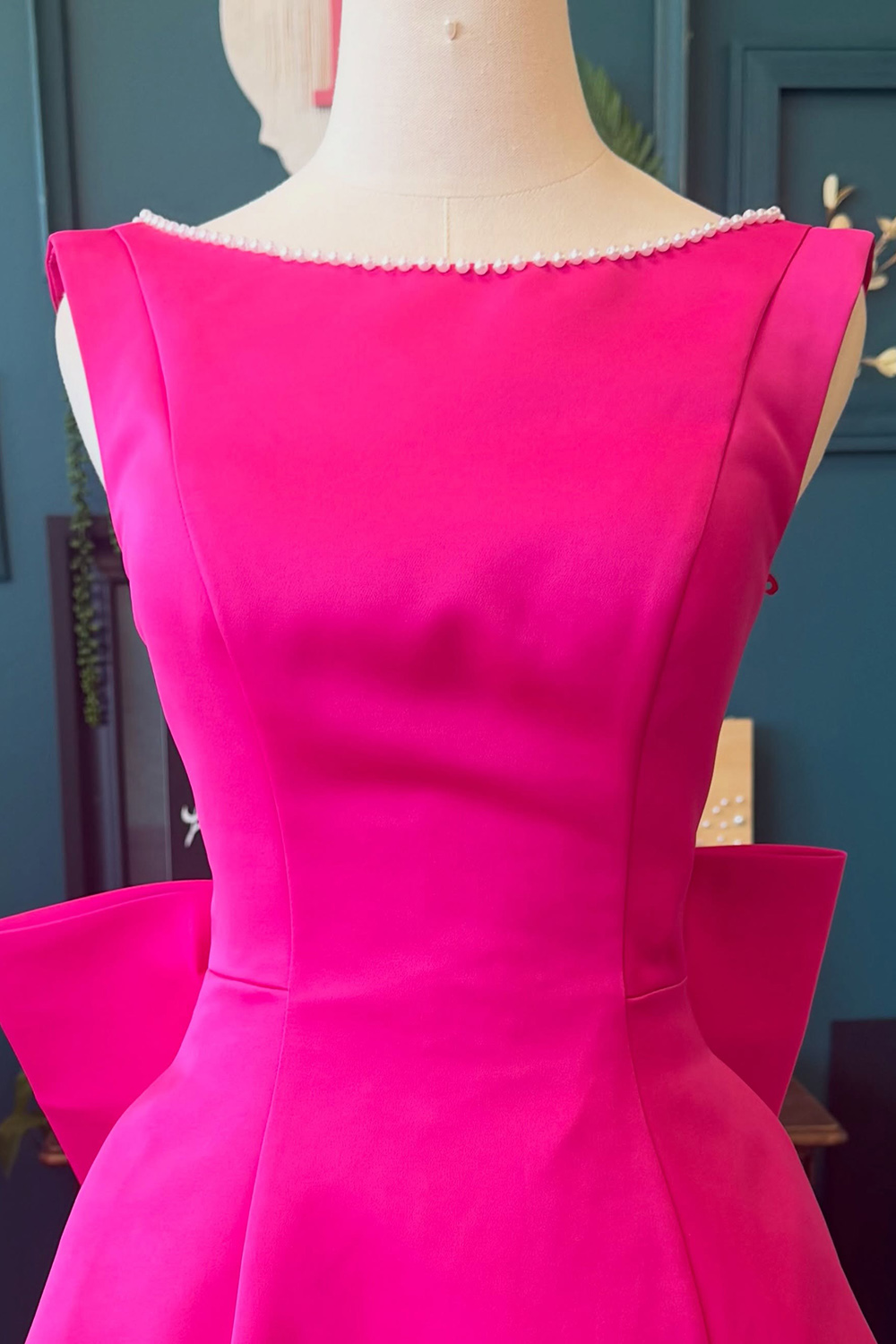 Fuchsia Boat Neck Ruffled Short Homecoming Dress with Pearls