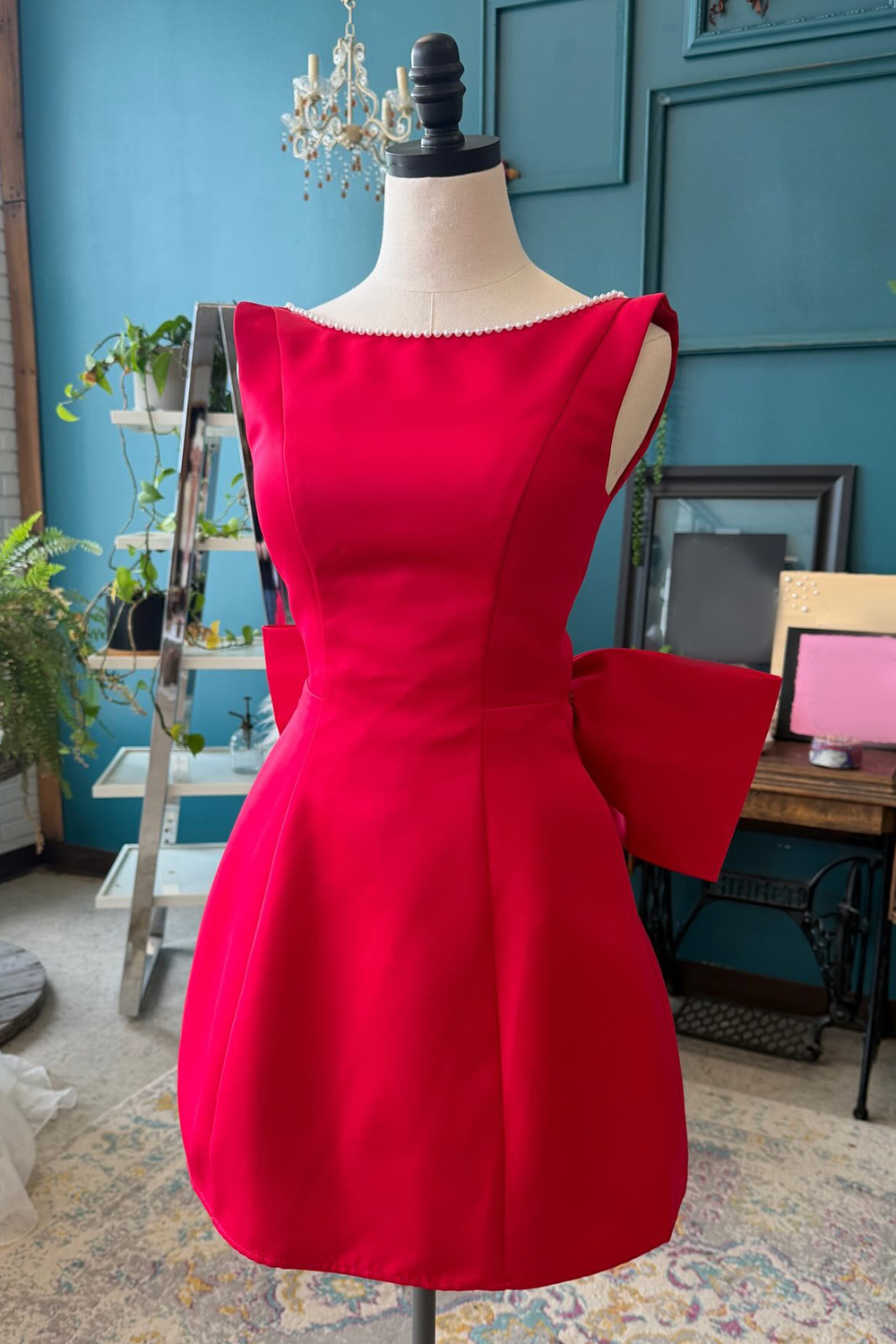 Fuchsia Boat Neck Ruffled Short Homecoming Dress with Pearls