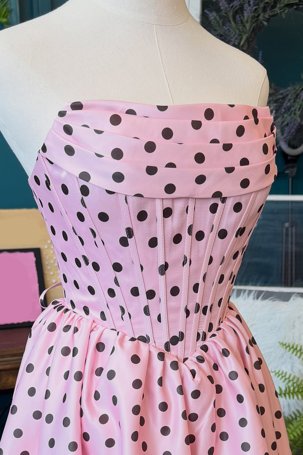 Black and White Polka Dots A-Line Strapless Short Corset Homecoming Dress