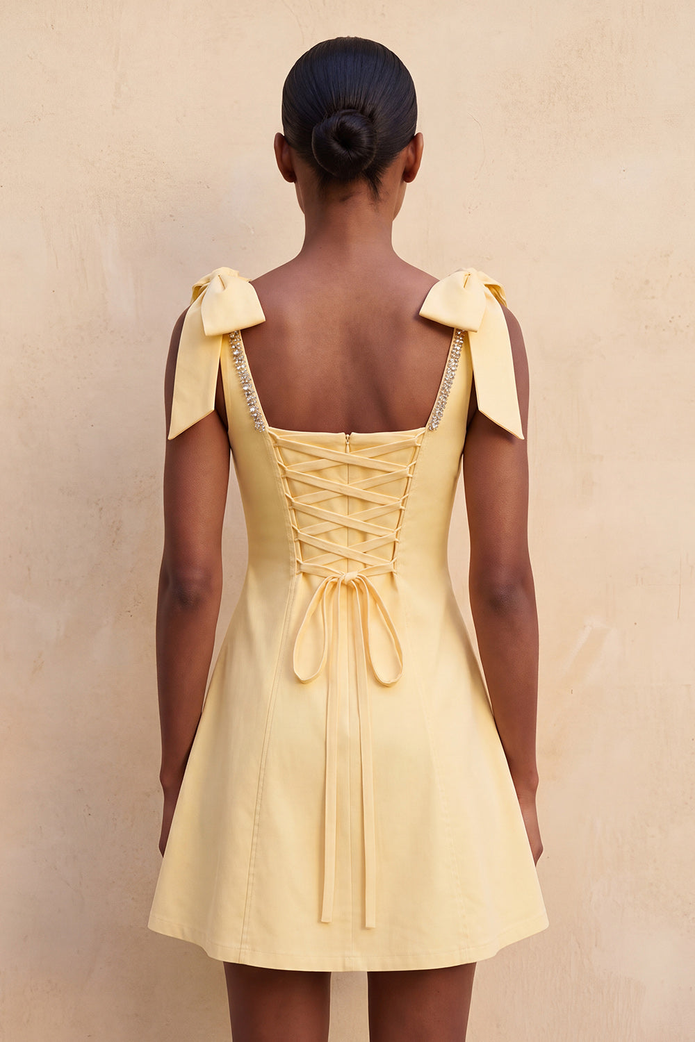 Light Yellow A-Line Scoop Neck Short Homecoming Dress with Bows