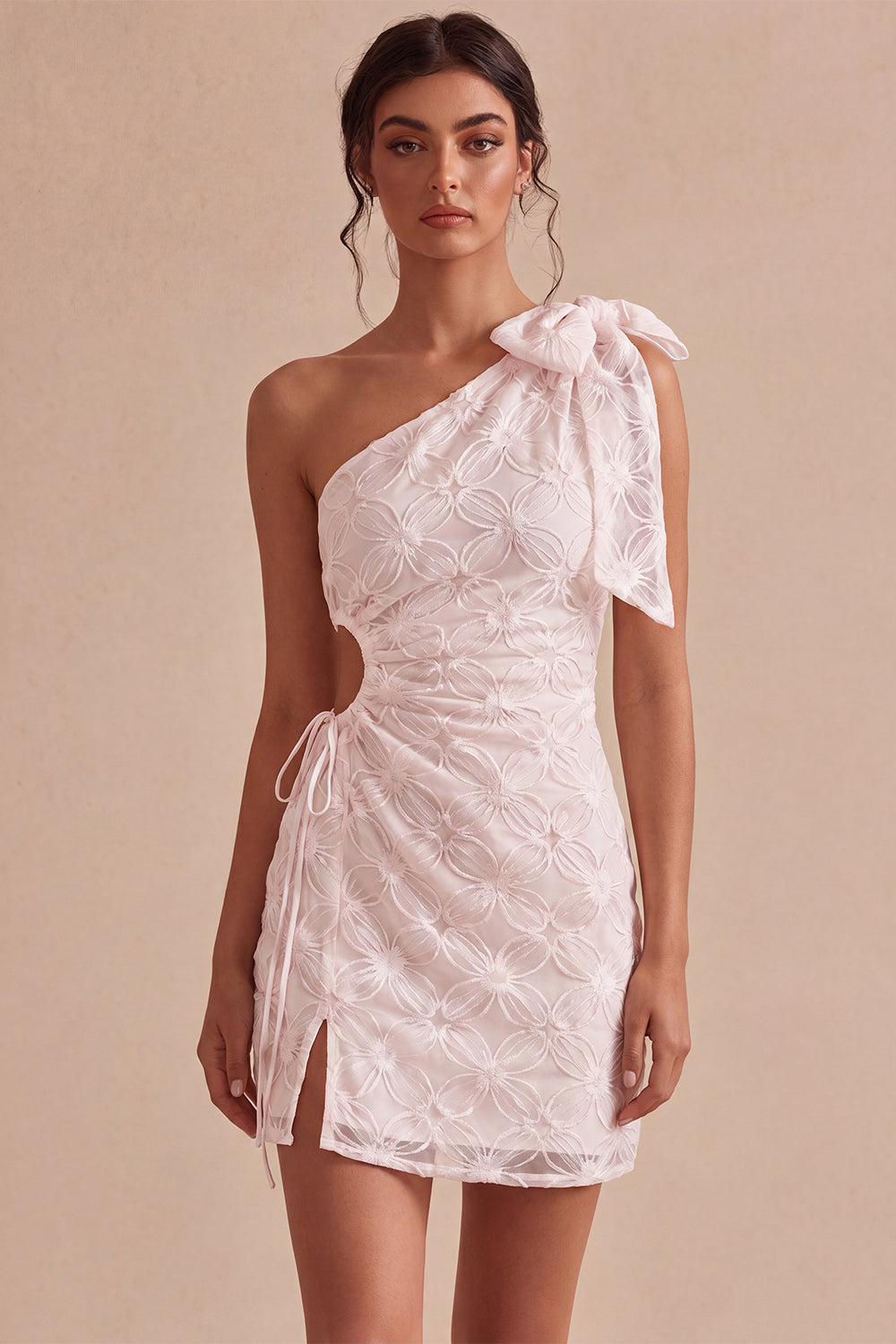 Floral White Tight Short Keyhole Ruched Graduation Dress with Bow